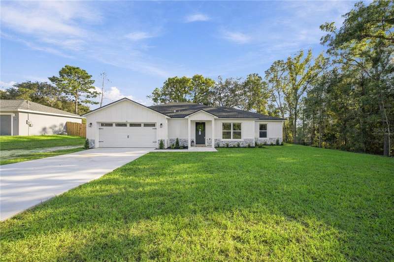 3 bedroom Single Family Residence at 26 Elm Loop, Silver Spgs Shores Un #13, Ocala — photo 2