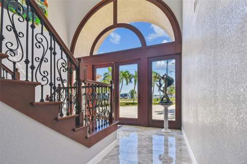 582 Johns Pass Avenue, Madeira Beach FL - photo 14 of 99