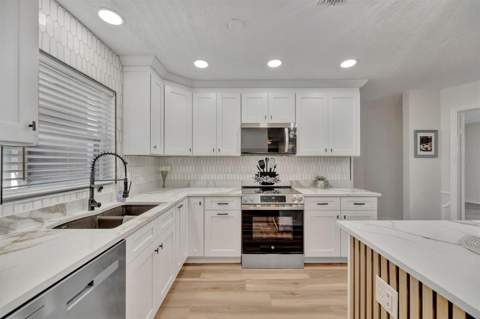 6209 Flamingo Drive, Apollo Beach FL - photo 16 of 59
