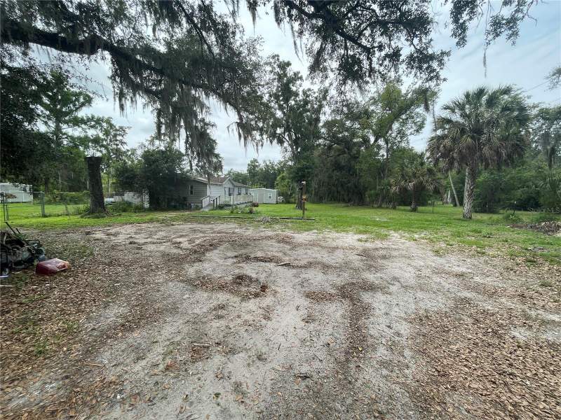 3 bedroom Manufactured Home at 9211 Harney Baptist Church Road, Clewis Garden Tracts, Tampa — photo 4