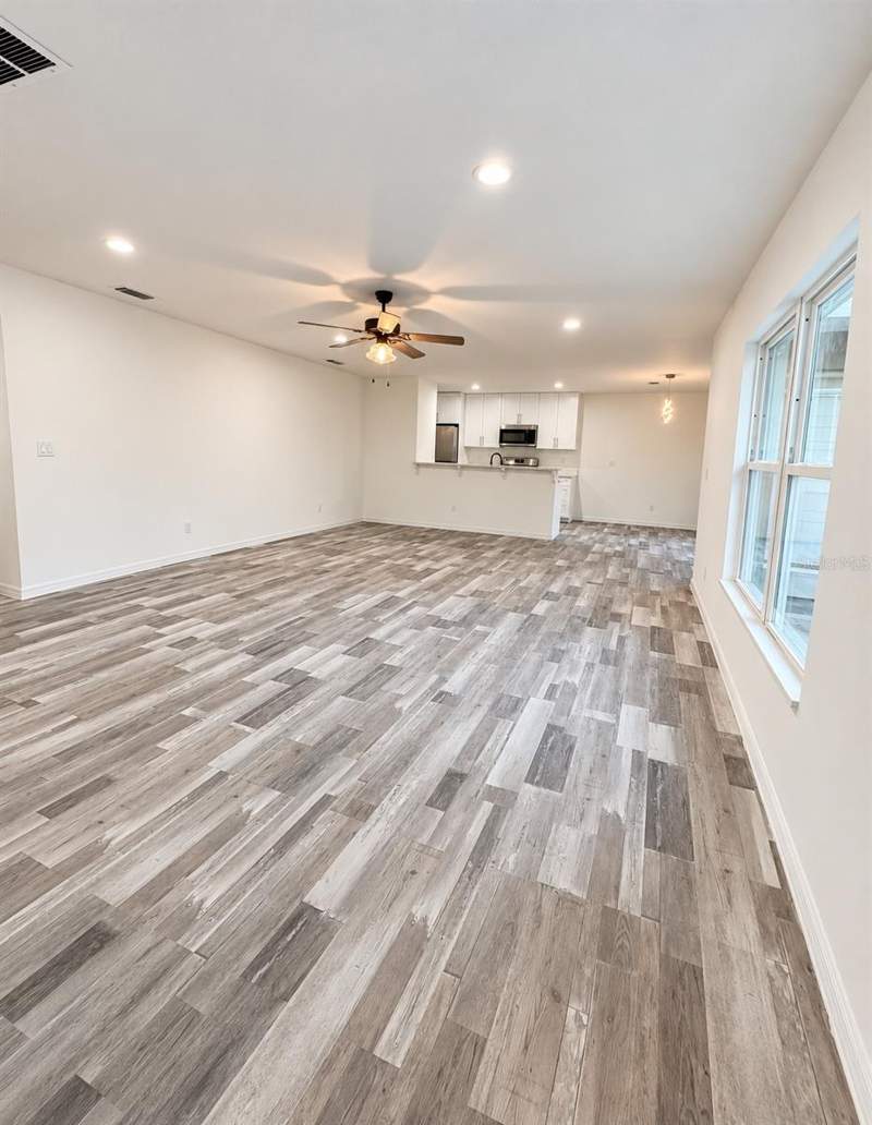 4 bedroom Single Family Residence at 16440 Medley Road, Royal Highlands, Weeki Wachee — photo 3