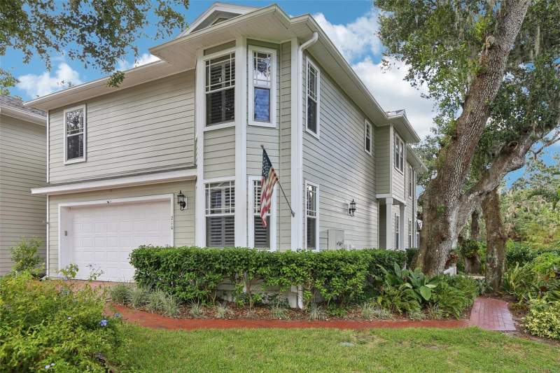 Lumsden Reserve Townhomes