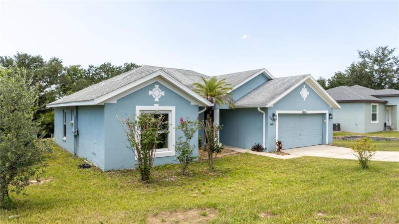3 bedroom Single Family Residence at 16023 Worthington, Worthington Place, Mascotte — photo 2