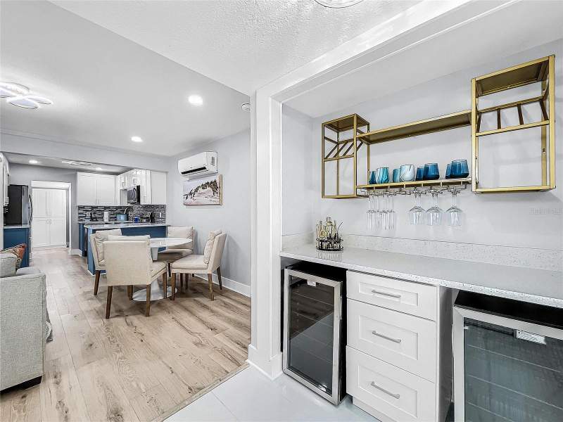 3 bedroom Single Family Residence at 115 90th Avenue, Herrons Sub 3, Treasure Island — photo 4