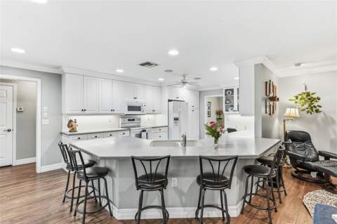 7565 Castle Drive, Sarasota FL - photo 9 of 62