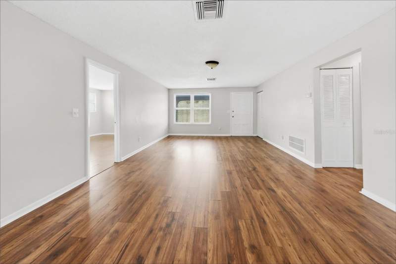2 bedroom Single Family Residence at 10021 Hayes Street, Spring Hill, Spring Hill — photo 2