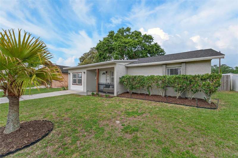 3 bedroom Single Family Residence at 6224 Doe Circle, Deerfield, Lakeland — photo 2