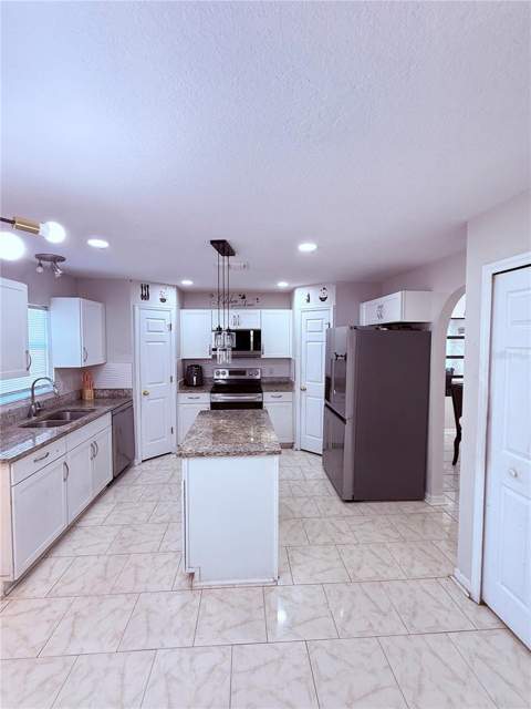 5764 Royal Hills Circle, Winter Haven FL - photo 9 of 27