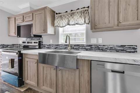 3264 Stephens Boulevard, Spring Hill FL - photo 11 of 35