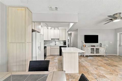1905 Canterbury Lane #8, Sun City Center FL - photo 10 of 86