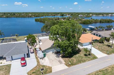 174 Spring Lake Boulevard, Port Charlotte FL - photo 12 of 66