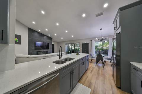 9309 Hampshire Park Drive, Tampa FL - photo 19 of 45