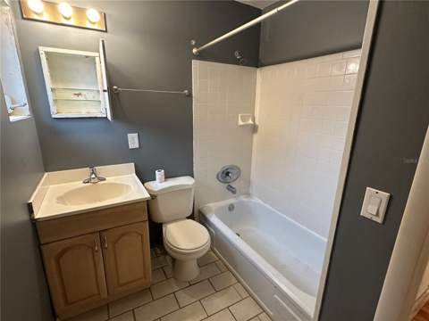 320 Lakeview Street #208, Orlando FL - photo 10 of 18