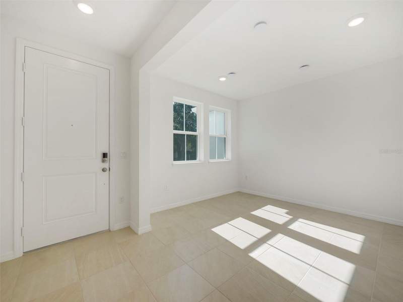 3 bedroom Townhouse at 671 Clark Street, Aulin Square, Oviedo — photo 4