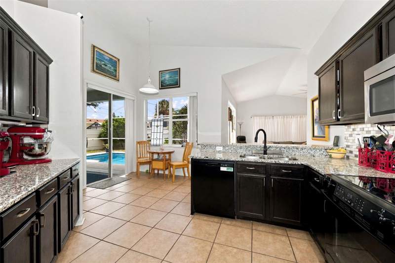 4 bedroom Single Family Residence at 1783 Wood Brook Street, Forest Ridge Ph Two, Tarpon Springs — photo 5