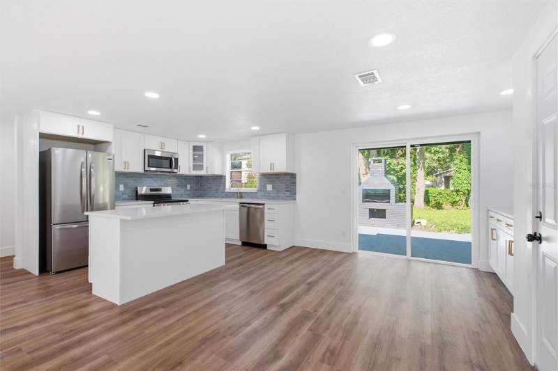 3 bedroom Single Family Residence at 10020 N 10th Street, Castle Heights Map, Tampa — photo 5