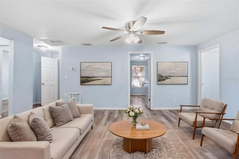 3 bedroom Single Family Residence at 2717 13th Avenue, Wildwood Sub, St Petersburg — photo 4