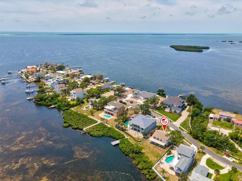 2 bedroom Single Family Residence at 1647 Sea Breeze Drive, Sea Breeze Island, Tarpon Springs — photo 2