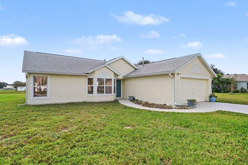 3 bedroom Single Family Residence at 13354 Biscayne Drive, Biscayne Heights, Grand Island — photo 3