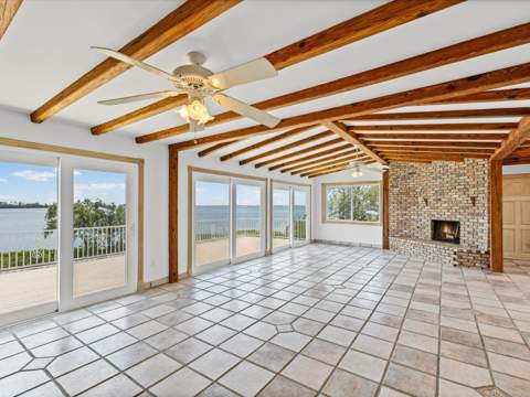 1647 Sea Breeze Drive, Tarpon Springs FL - photo 15 of 79