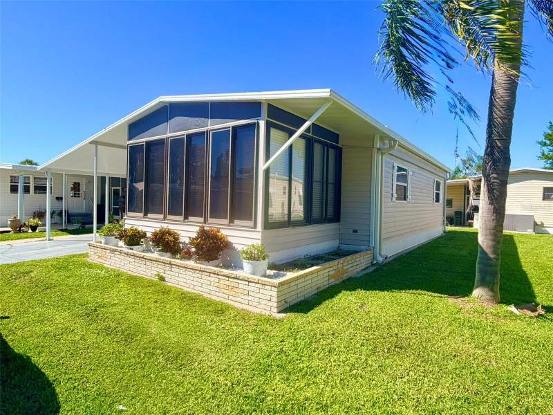 2 bedroom Manufactured Home at 2191 Ca D Oro Drive #38, Venetian Estates, Sarasota — photo 3
