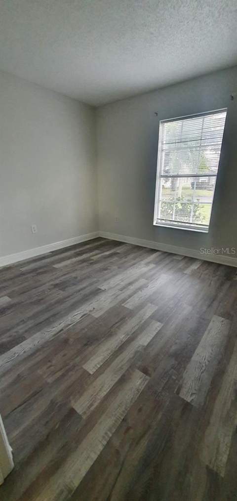 1215 Barefoot Bay Drive, Orlando FL - photo 9 of 12