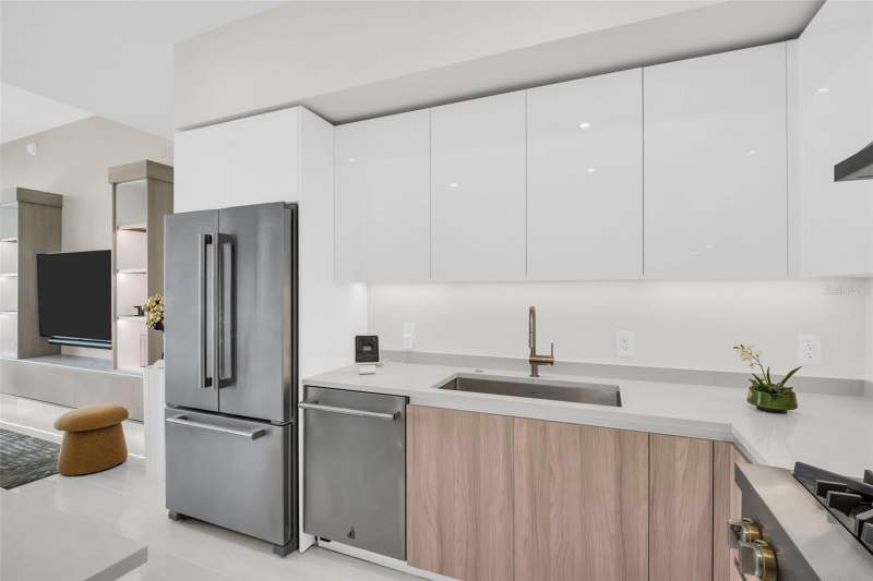 3 bedroom Condominium at 400 Central Avenue #2705, 400 Central, St Petersburg — photo 3