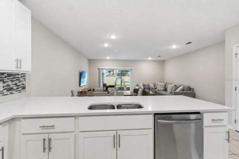 4729 Coral Castle Drive, Kissimmee FL - photo 11 of 32