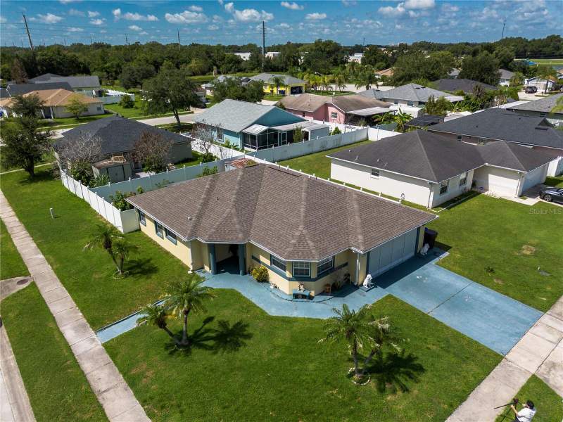 3 bedroom Single Family Residence at 1708 Casuarina Lane, Oakbrook Estates, Kissimmee — photo 4
