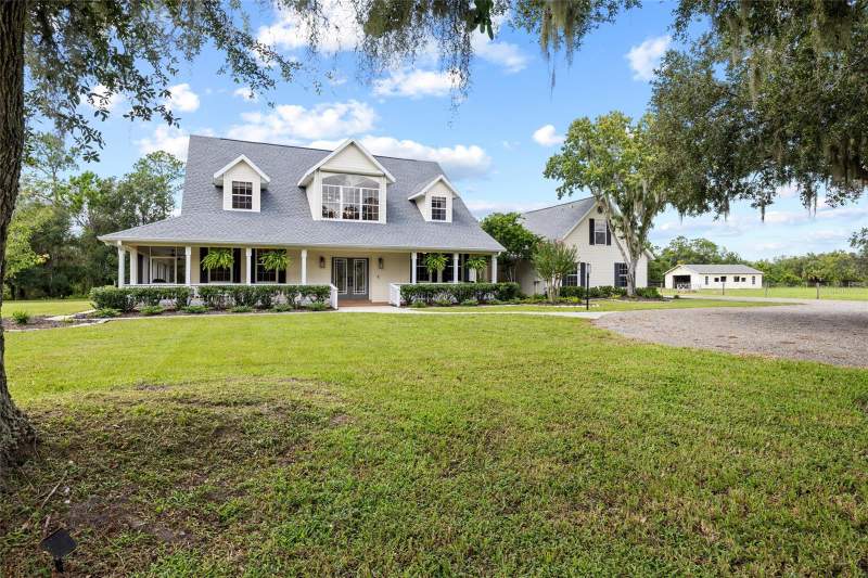 5 bedroom Single Family Residence at 1070 Bel Air Star Parkway, Bel-Air Estates, Sarasota — photo 4