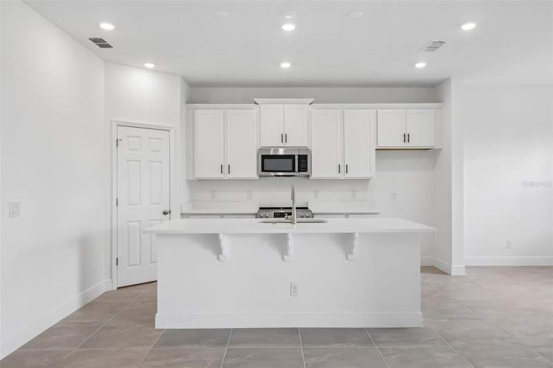 4 bedroom Single Family Residence at 7272 ROLLING LEAF ROAD, TRINITY LAKES PH 3, GROVELAND — photo 5