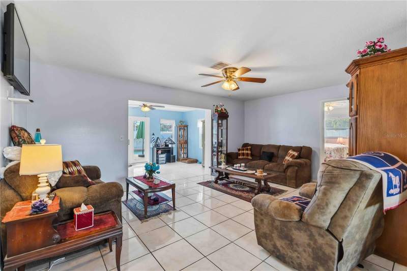 3 bedroom Single Family Residence at 7221 8th Avenue Loop, Village Estates, Bradenton — photo 4