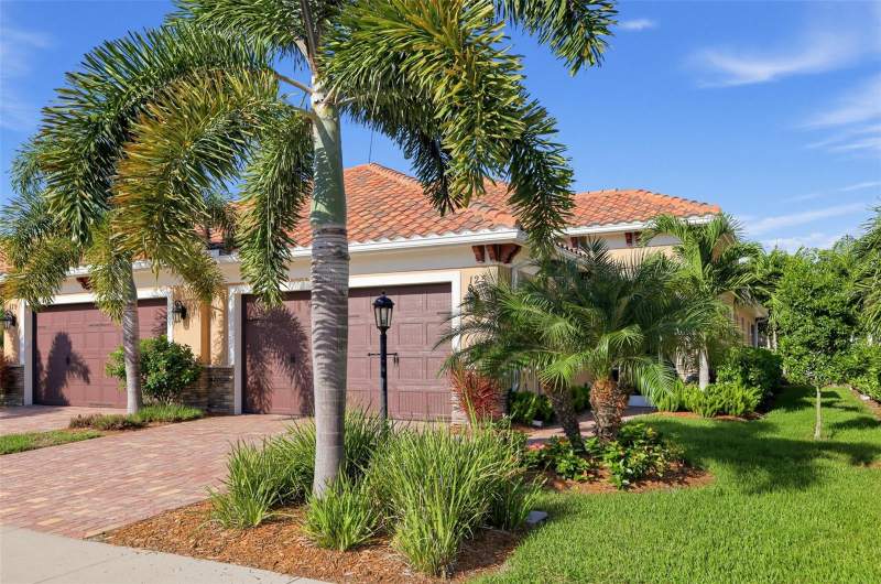 2 bedroom Villa at 125 Colebrook Court, Cassata Place, Venice — photo 2