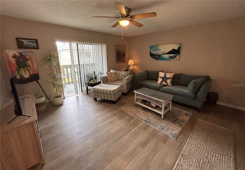 1 bedroom Condominium at 127 SPRINGWOOD CIRCLE #D, SPRINGWOOD VILLAGE, LONGWOOD — photo 2