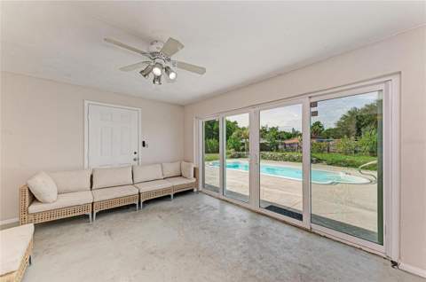 2219 Lockwood Meadows Circle, Sarasota FL - photo 14 of 42