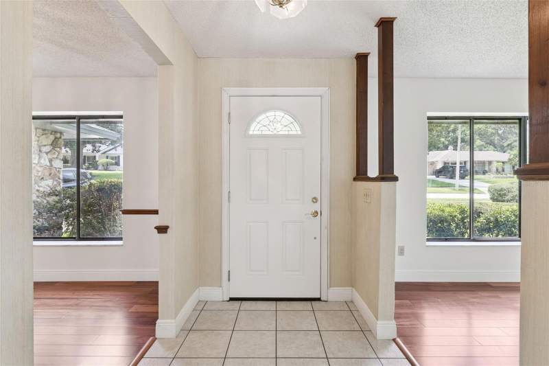4 bedroom Single Family Residence at 211 Hickory Drive, Sweetwater Oaks Sec 06, Longwood — photo 5