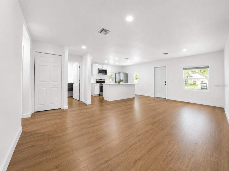 3 bedroom Single Family Residence at 9212 N Brooks Street, Fairview Terrace, Tampa — photo 4