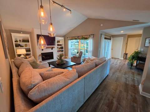 6923 Silvermill Drive, Tampa FL - photo 17 of 64