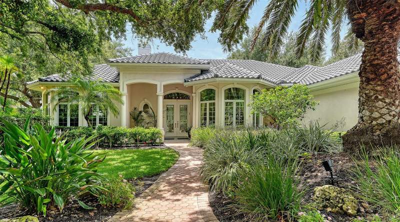 3 bedroom Single Family Residence at 402 Macewen Drive, Oaks, Osprey — photo 4
