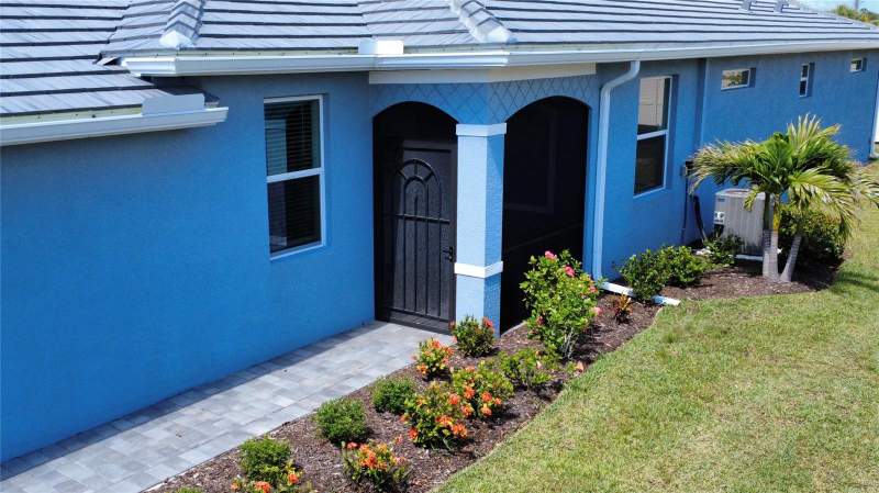2 bedroom Villa at 8125 Shore Lake Drive, Palm Lake At Coco Bay, Englewood — photo 2
