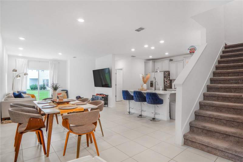 4 bedroom Townhouse at 3510 Beau Road, Bella Parc Twnhms, Kissimmee — photo 2