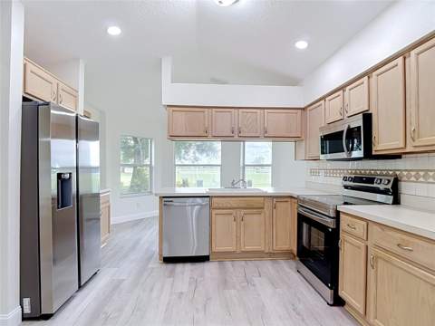 13203 Golf Ridge Place, Hudson FL - photo 18 of 65