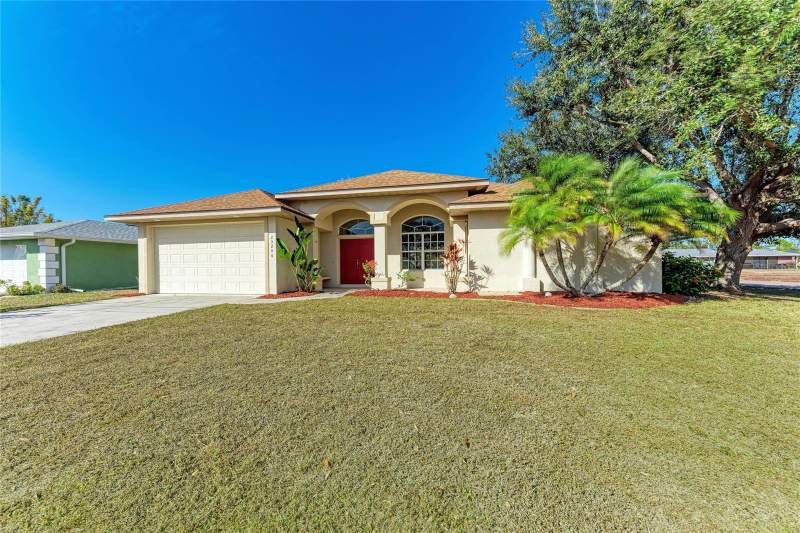3 bedroom Single Family Residence at 25206 Nocturne Lane, Punta Gorda Isles Sec 23, Punta Gorda — photo 2