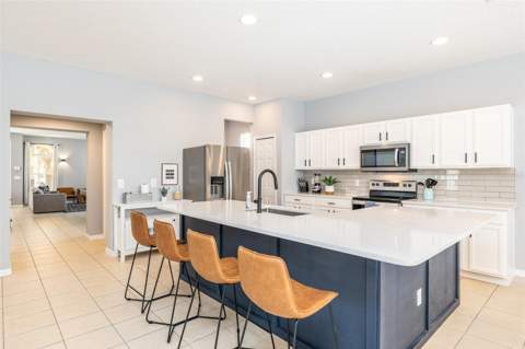 161 Las Fuentes Drive, Kissimmee FL - photo 9 of 45