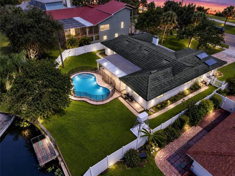 3 bedroom Single Family Residence at 725 S Bayshore Boulevard, Del Oro Shores, Safety Harbor — photo 2