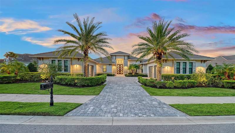 8339 LUCERNE LOOP home for sale in The Lake Club