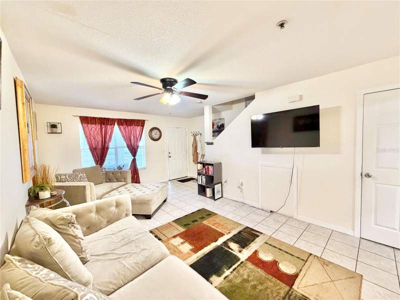 2 bedroom Townhouse at 4680 SW 48th Way #120, Hailey Forest Condominium, Gainesville — photo 5