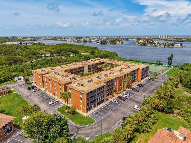 1 bedroom Condominium at 12760 Indian Rocks Road #1004, New Atlantis Club Condo, Largo — photo 3