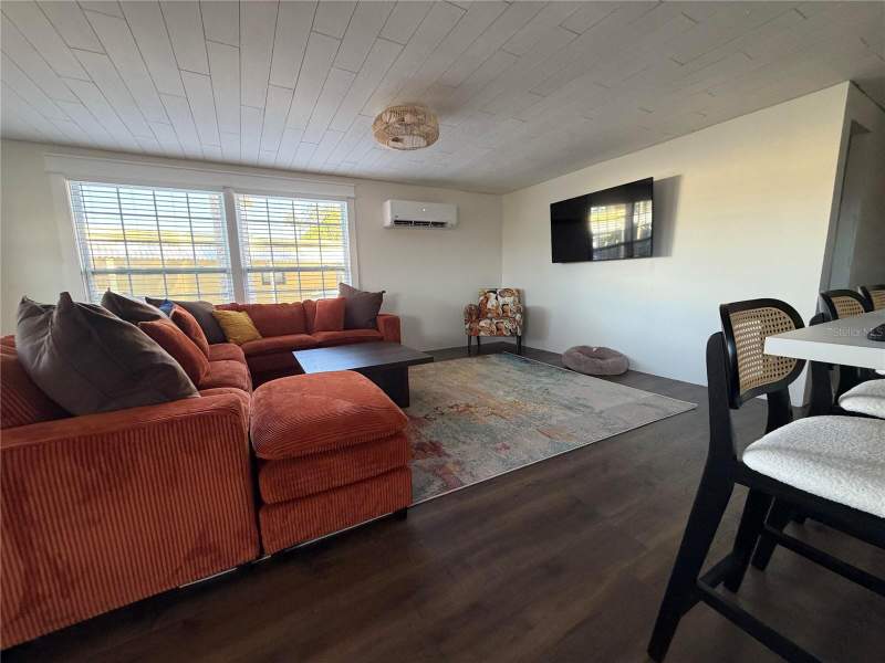 2 bedroom Mobile Home at 5221 Poinciana Circle, Colony Cove Mhp Co-Op, New Port Richey — photo 3