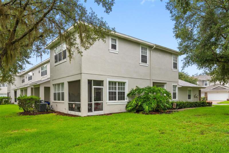 3 bedroom Townhouse at 10302 Stone Moss Avenue, Stonecreek Twnhms, Tampa — photo 4